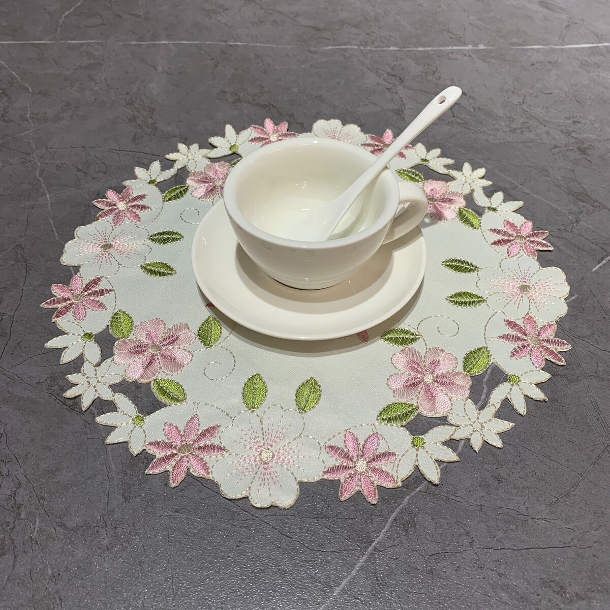 Embroidered Polyester Fabric Craft Table Mat